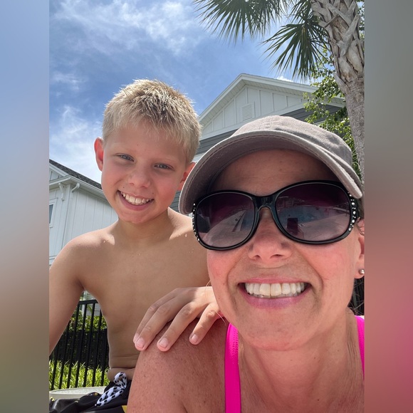 Meet your Posher, Leah - Picture 4 of 6